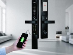 再不怕被鎖門外！集全科技讓手機變成智能鎖的“救命電源
